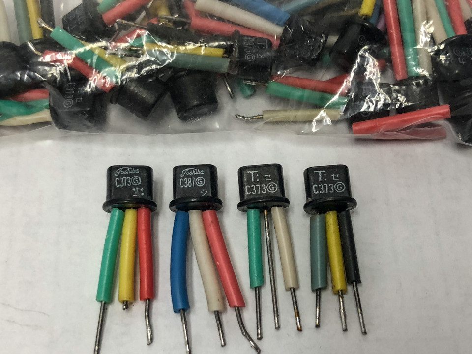 Коллекция TOSHIBA 2SC373, 2SC387